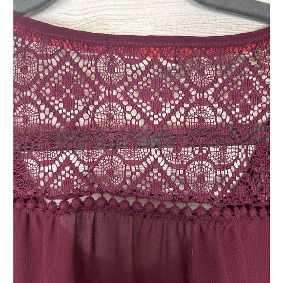 Altar'd State Women's S burgundy boho lace lightweight bell sleeve top blouse - Picture 6 of 6